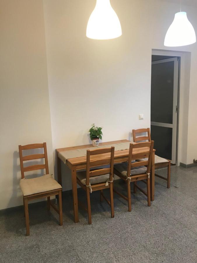 Appartement Garsoniera Mandrilor à Slănic Extérieur photo