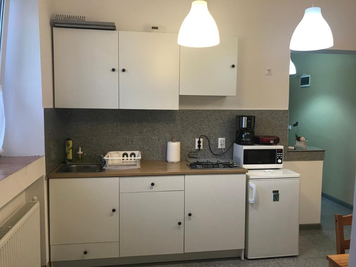 Appartement Garsoniera Mandrilor à Slănic Extérieur photo